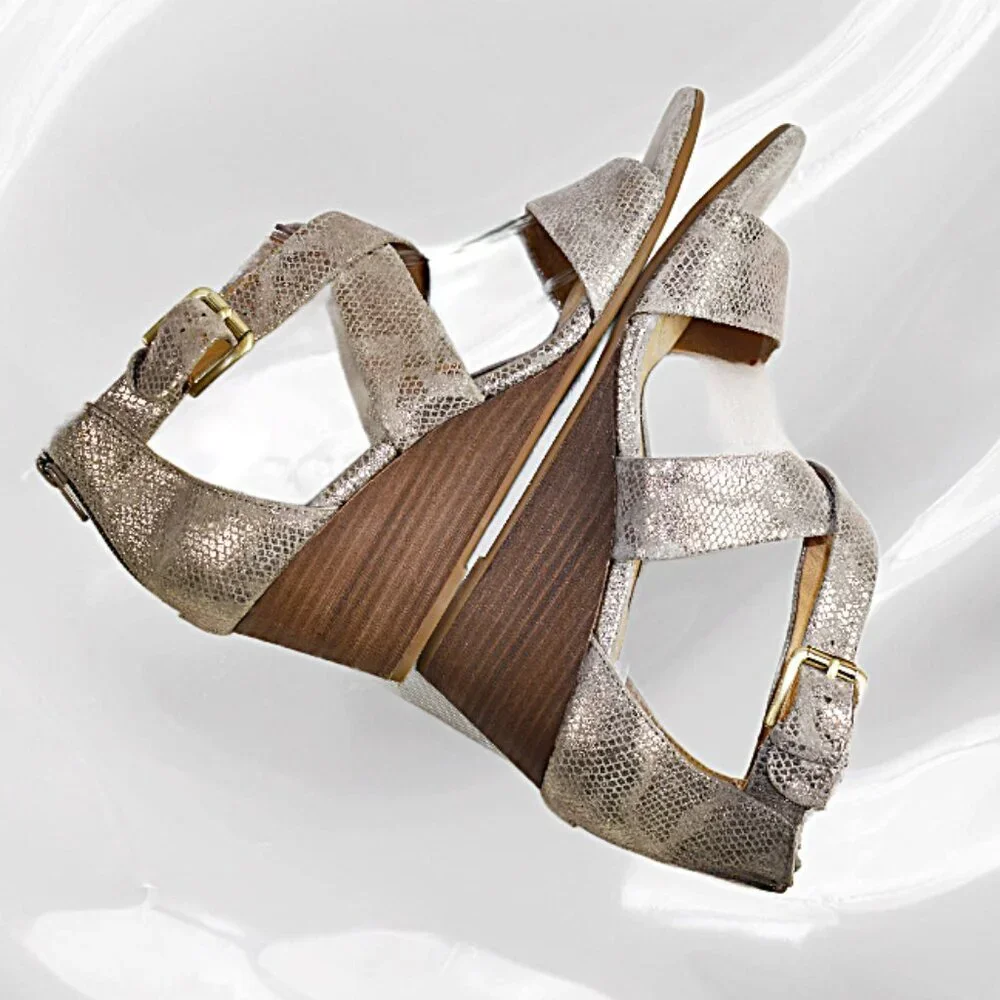 Sofft Mauldin Bistro Taupe Snakeskin Embossed Criss-Cross Wedge, Size 9.5